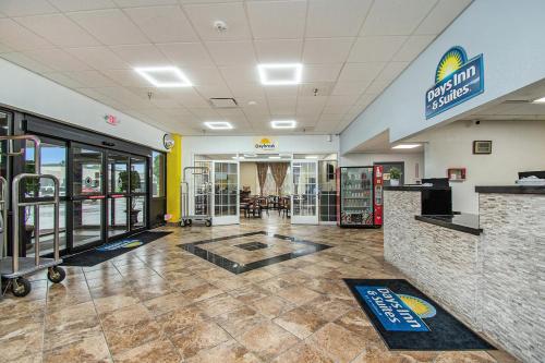 Days Inn & Suites by Wyndham Mt Pleasant in Mount Pleasant, USA