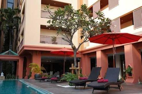 Swimming pool, Palette Luxe North Pattaya in Naklua