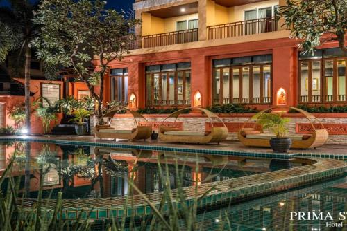 Swimming pool, Palette Luxe North Pattaya in Naklua