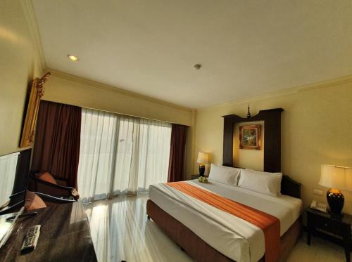 room detail thumbnail 0