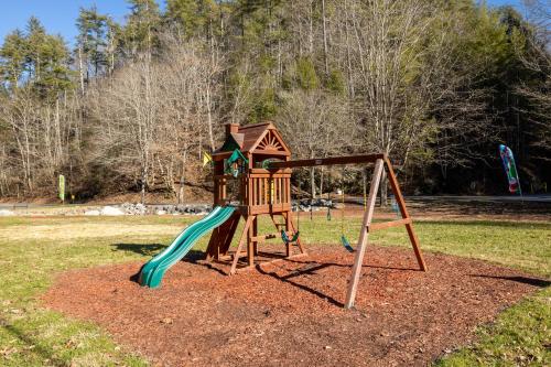 Creekside Comfort by American Patriot Getaways