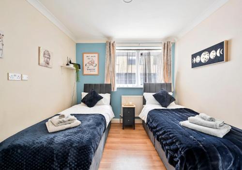 Sleeps 5, Westfield Shopping Centre, Free Parking, Londra