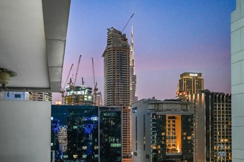 Heart of Downtown - Dubai Mall & Burj next door, Dubai (photo 10)