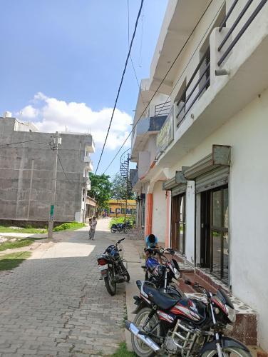 Vindhyvasini Home stay in กุศินคร