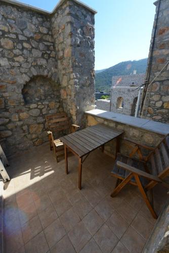 Balcony/terrace, Stone Apartments in Avgonyma