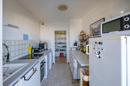 Charming T3 with balcony and view, Marseille (photo 7)