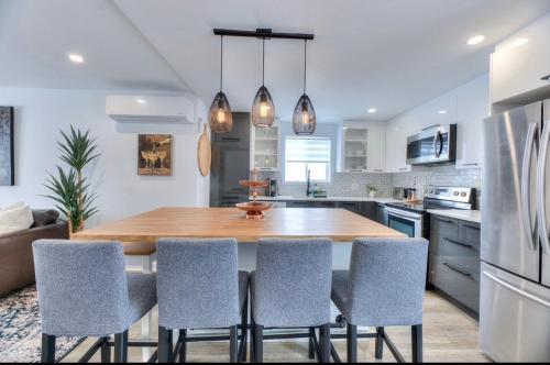 Konyha, Great Gaston in Longueuil (QC)