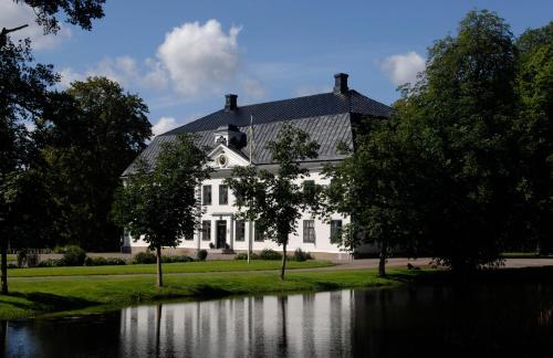. Moholms Herrgård