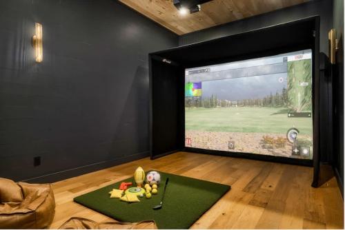 Legend - Cabin for 22 with Pool & Sports Simulator, Sevierville (foto 5)