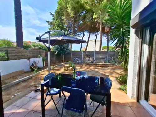 Jardin de Camargue - T4 avec parking, WIFI, vélos & jardin, proche mer