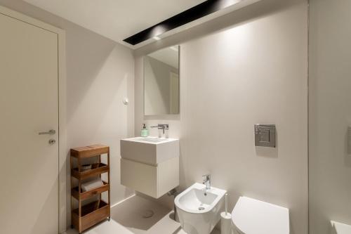 Breathtaking Loft in Award-Winning Building, Porto (photo 7)