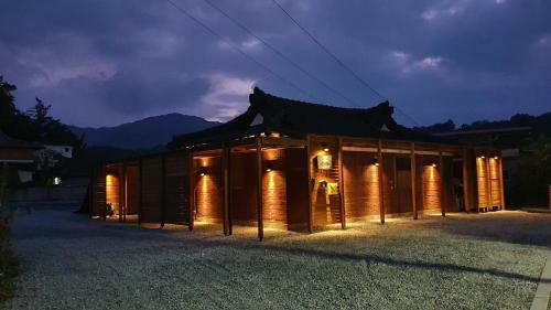 Hanok1954