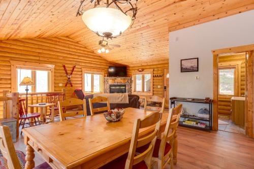 Hot Tub Hideaway w/ Views & Deck in Fairplay! in Alma (CO)