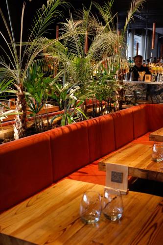 Restaurant, MAE Singular Hotel near Tumi Cocina Peruana