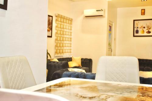 Flixx & Flixx Apartments - Eleyele Ibadan, Ibadan (photo 9)