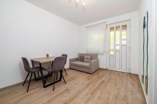 Apartment Alin - image 3