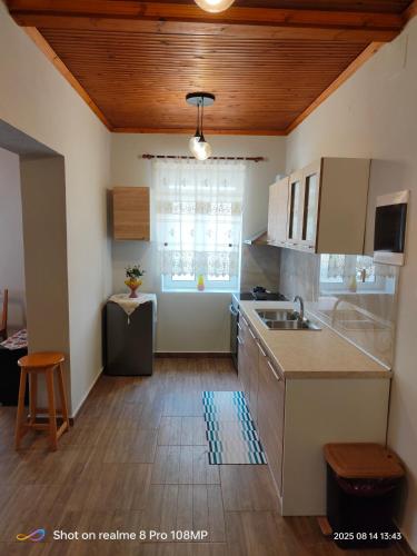 Kitchen, Villa Stella in Maronia