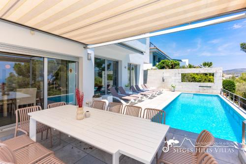 Cool & Modern Villa Giovanna with Air Conditioning, Private Pool & Sea Views, Ситжес (фото 5)