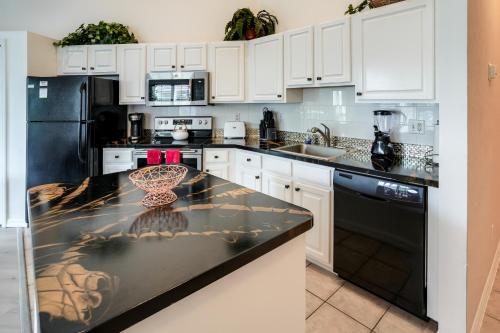 Sunny Port St Lucie Condo Golf, Swim and Unwind! in Carlton, USA