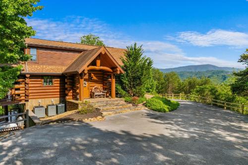 Gods Country by American Patriot Getaways in Wears Valley (TN)