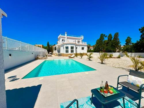 Villa Aqualis – khách sạn tại Tsikhisdziri