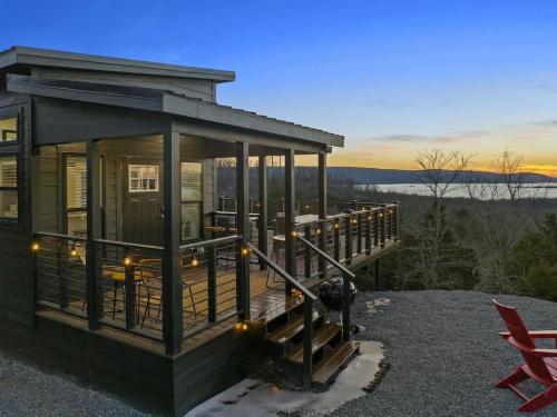 Shadowrock - Luxury Tiny Home with Amazing Views, Yanush