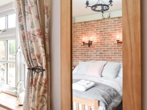 Vista exterior, Well Cottage in Horsham