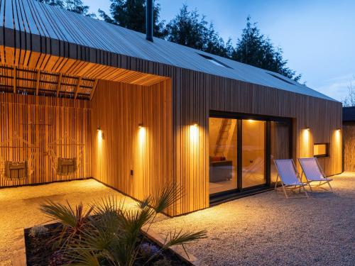 Exterior view, The Joiners Rest in Stowting