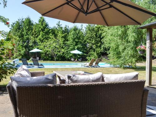 Exterior view, The Joiners Rest in Stowting