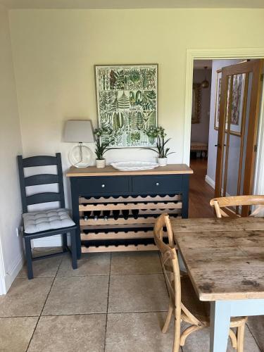 Meadow View - Entire 3 Bed House Near Stamford in Greitforda