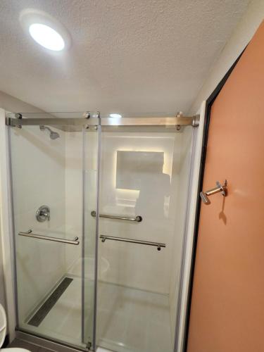 Days Hotel by Wyndham Peoria Glendale Area - image 12