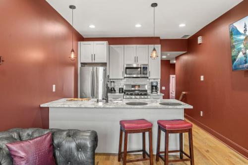 Brewerytown Luxurious Home Movie theater near Philadelphia Zoo