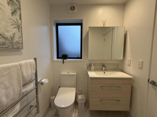 Cozy Studio with Backyard in Wilmer Street, Christchurch