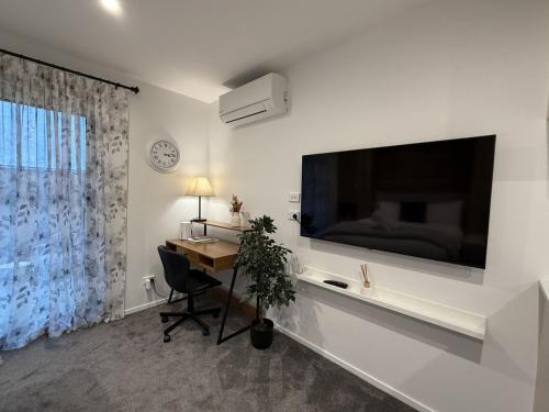 Cozy Studio with Backyard in Wilmer Street, Christchurch (foto 9)