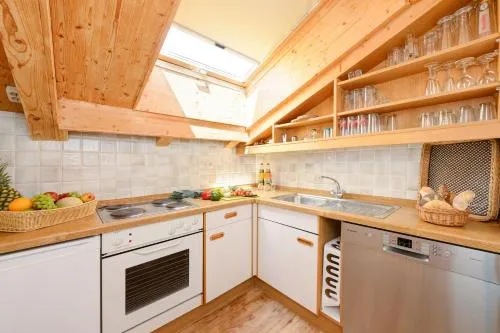 "Ferienwohnung Ess" - Annehmlichkeiten von 4-Sterne Familien-und Wellnesshotel Viktoria können mitbenutzt werden in Oberstdorf, Deutschland