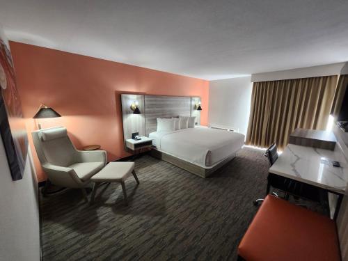 Days Hotel by Wyndham Peoria Glendale Area - image 12