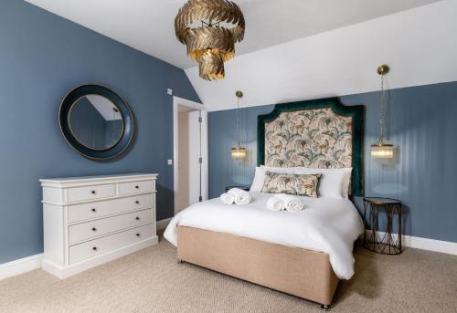 Craighall House Stunning River Tay Views and Garden in Bankfoot