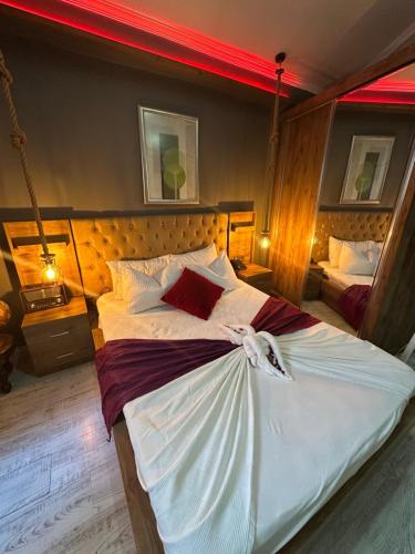 Chez Bore Room Type - King Room with Spa Bath