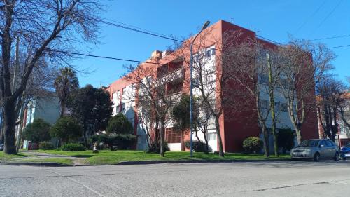 Exterior view, Moderno departamento cerca del mar in Barrio Zacagnini