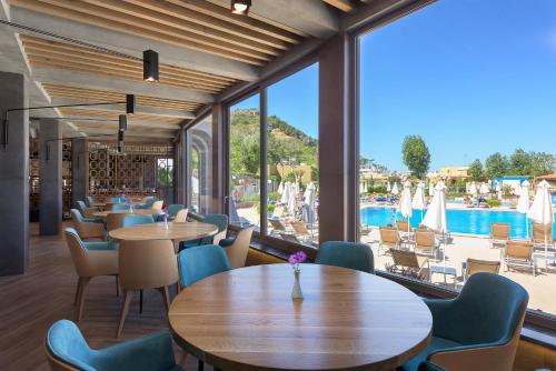 Olympic Palace Hotel - image 4