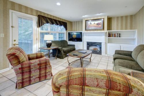 Pocono Mountain Villas by Exploria Resorts - image 13