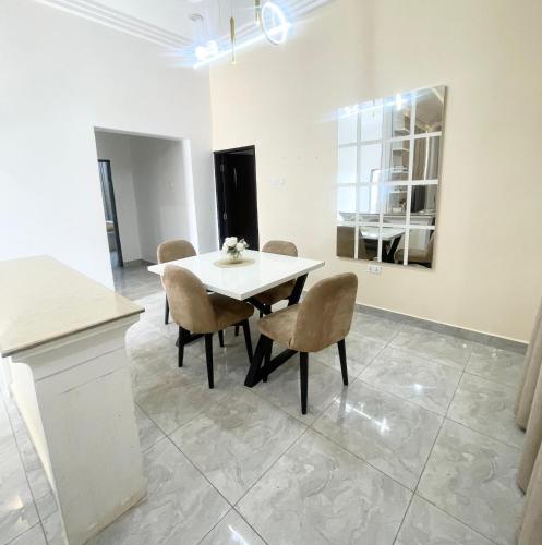 บริการและสิ่งอำนวยความสะดวก, Abilene Shortlets in ยอส