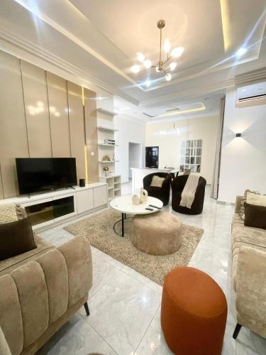 Abilene Shortlets in ยอส