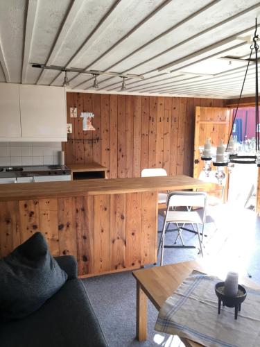 Stuga på gård i Böda socken (Stuga pa gard i Boda socken) in Mellböda