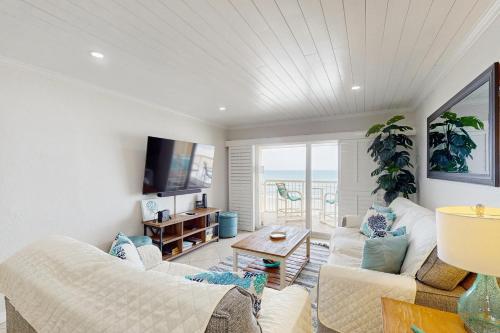 Point East 302 -Just Beachy