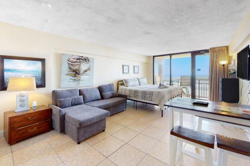 Hawaiian Inn #422