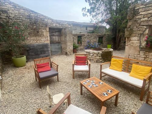 Suite familiale Namaste in Champdeniers-Saint-Denis