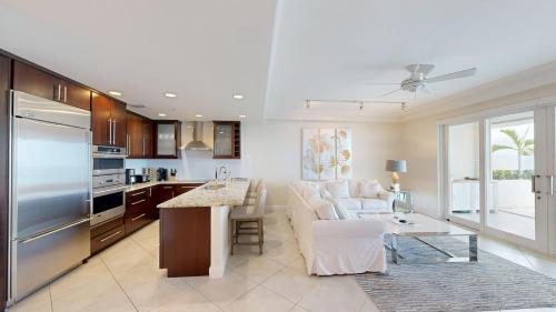 Exterior view, South Bay Beach Club #33 - 3 Bedroom 2 Bathroom Unit in Grand Cayman