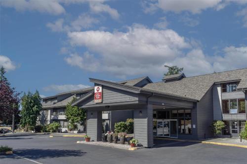 Best Western Plus Oak Harbor Hotel & Conference Center - 숙소 외관