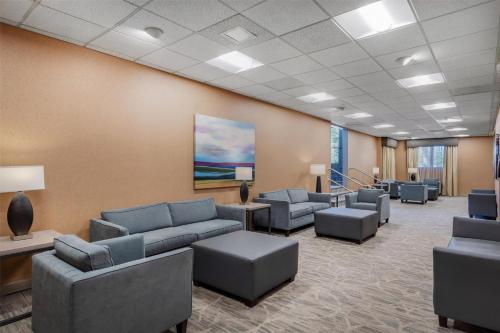 Best Western Plus Oak Harbor Hotel and Conference Center - main image